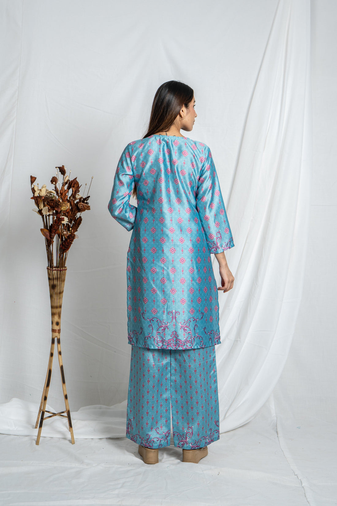 Powder Blue V-Neck Kanika Co-Ord Set for Women | Kanika Collection Noia