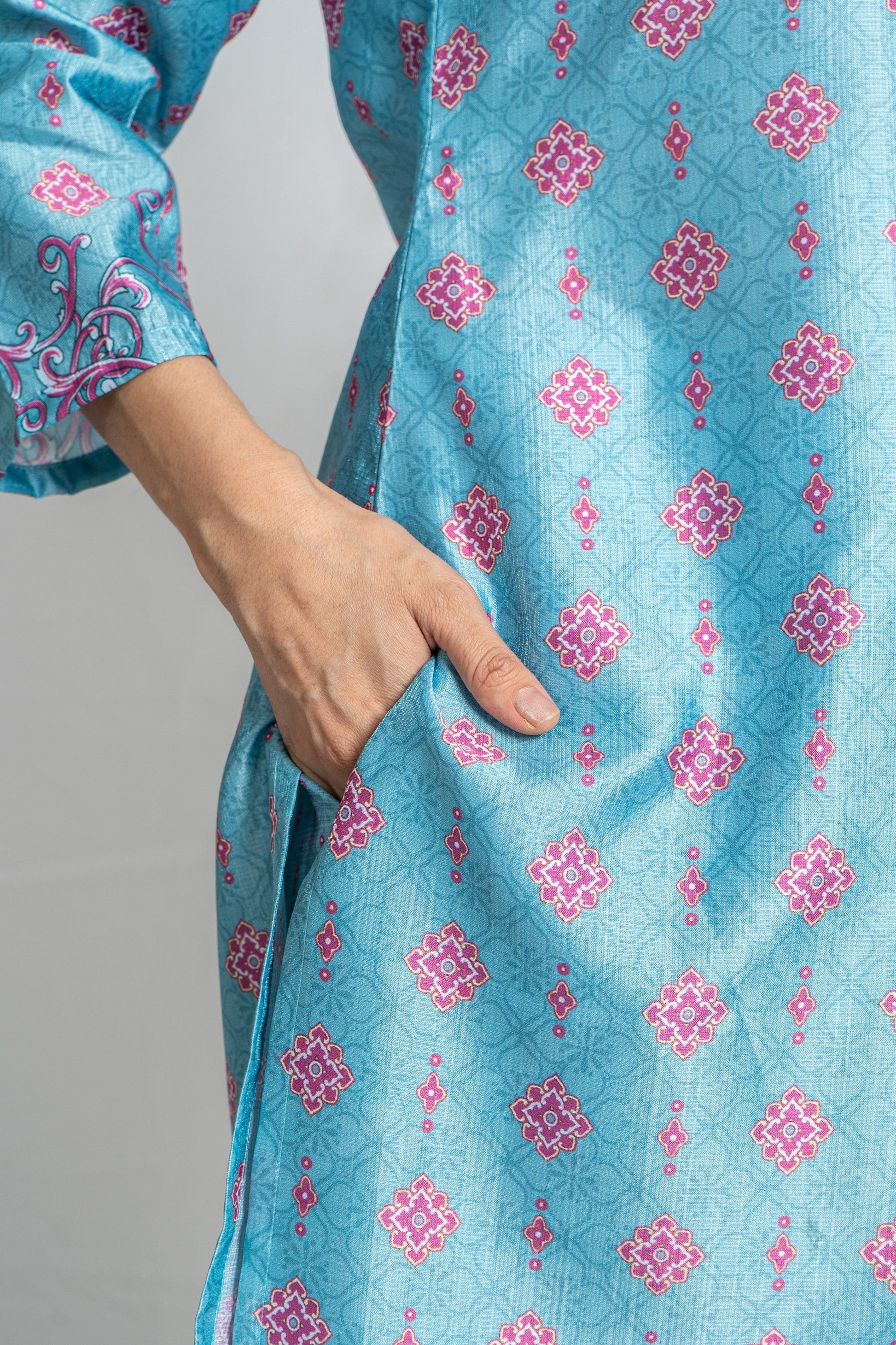 Powder Blue V-Neck Kanika Co-Ord Set for Women | Kanika Collection Noia