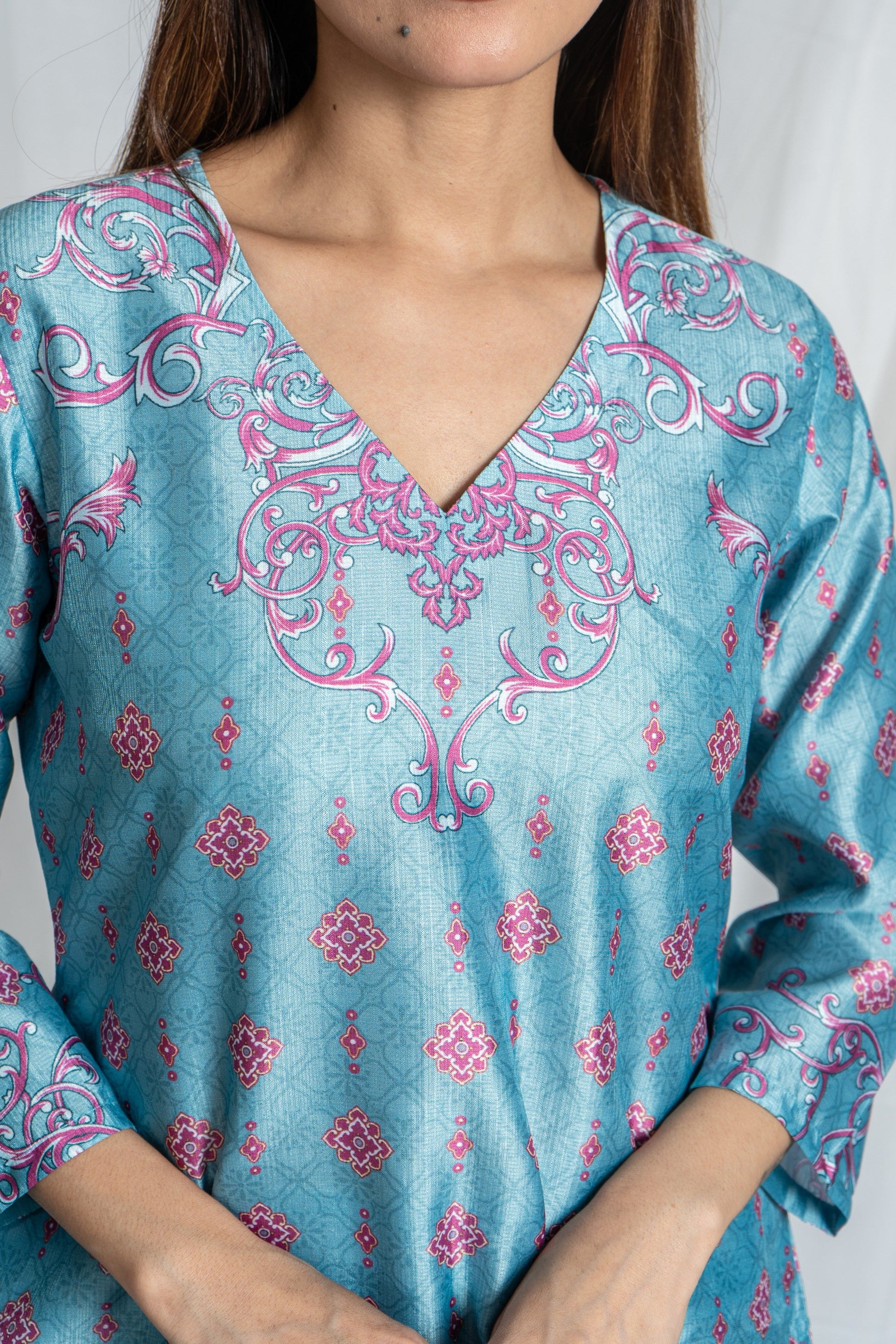 Powder Blue V-Neck Kanika Co-Ord Set for Women | Kanika Collection Noia