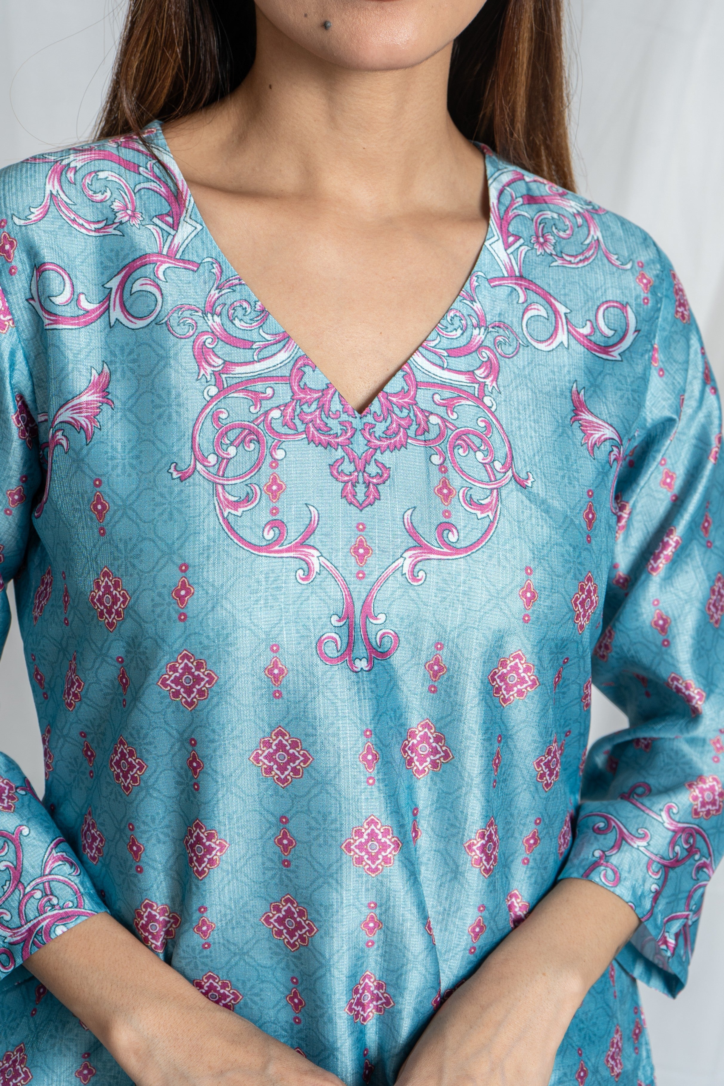 Powder Blue V-Neck Kanika Co-Ord Set for Women | Kanika Collection Noia