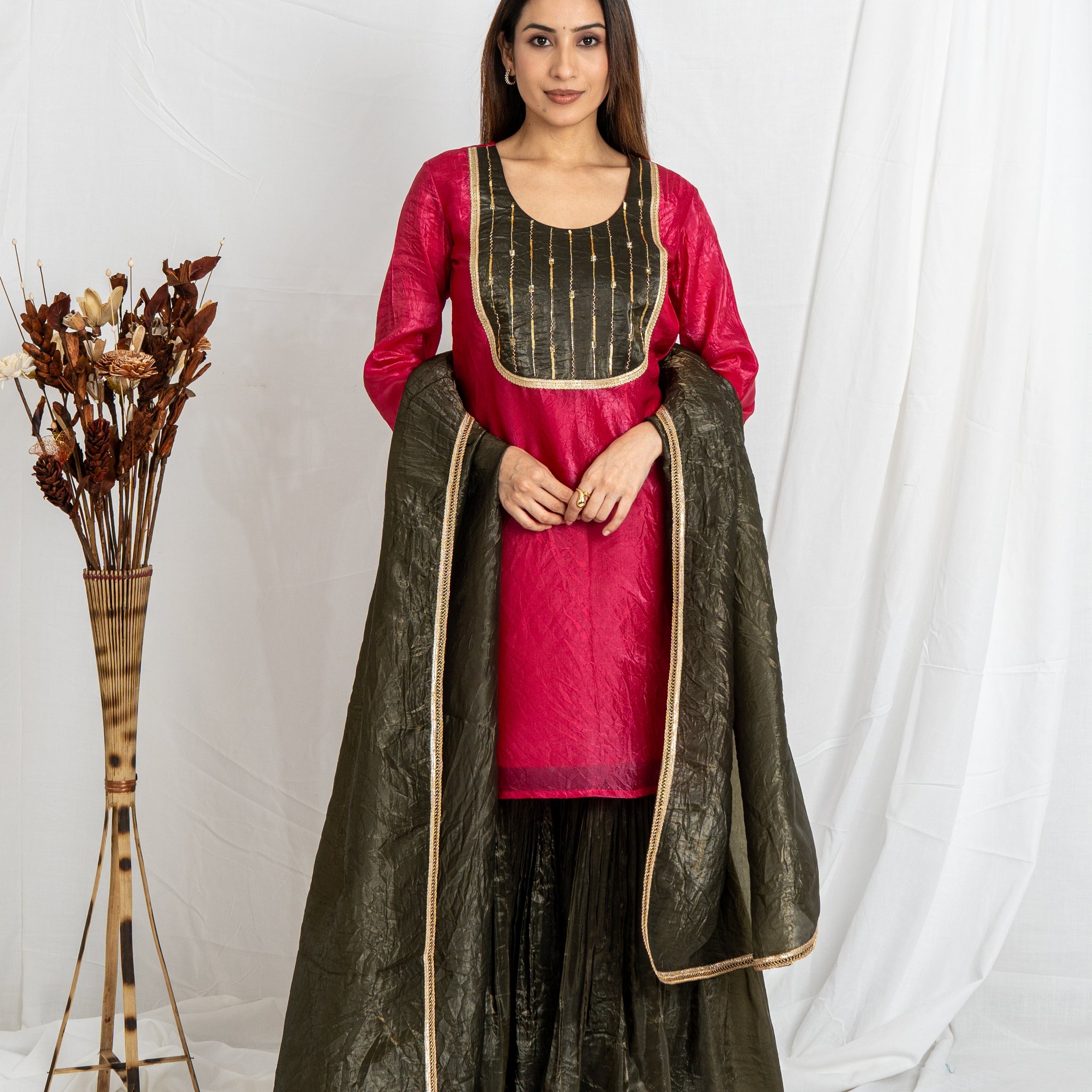 Malika Kurta Set Pink & Green Gold Crush with Dupatta Noia