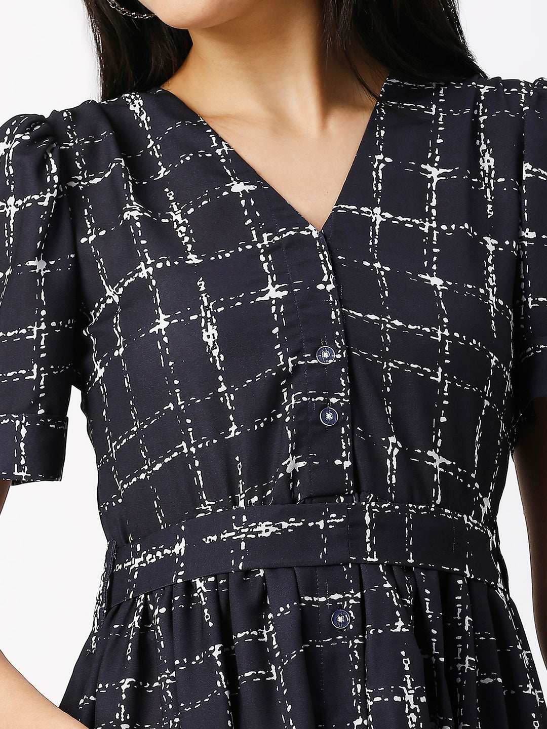 Noia Women V-Neck Black and White Dress