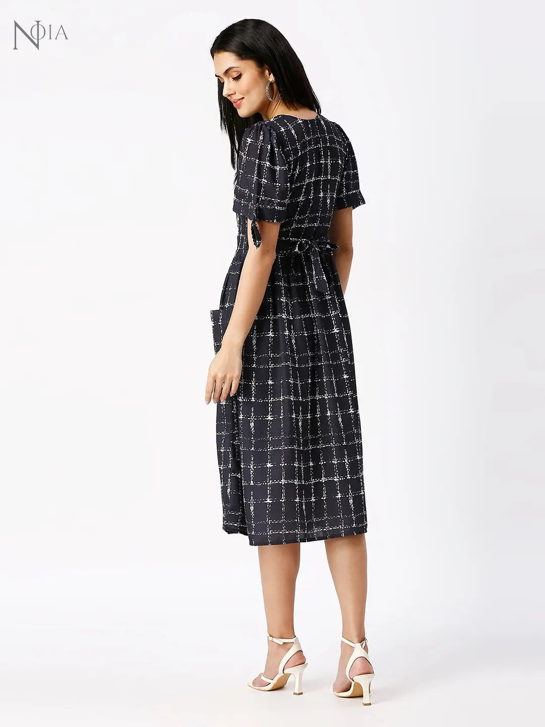 Noia Women V-Neck Black and White Dress Noia