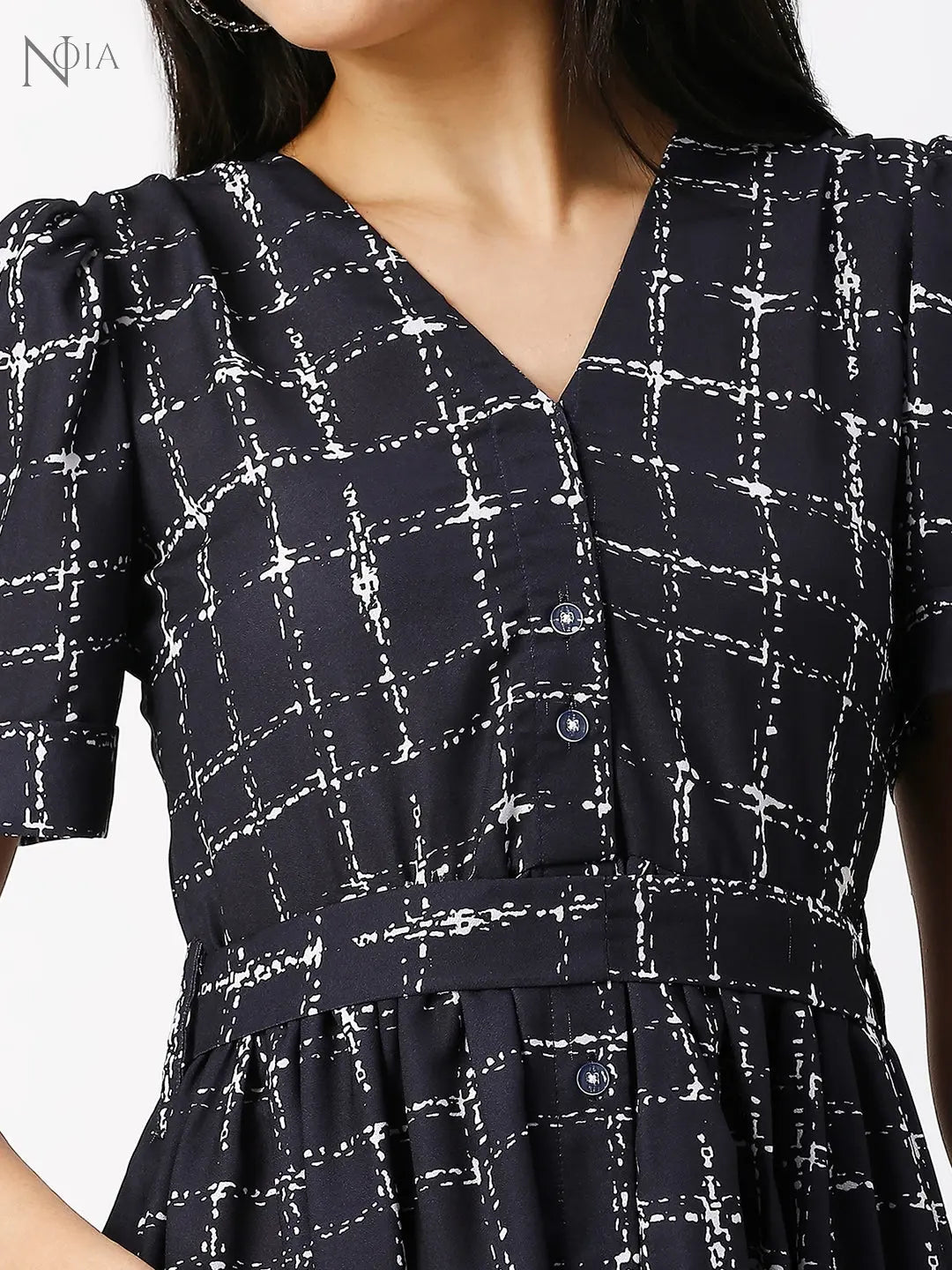 Noia Women V-Neck Black and White Dress Noia