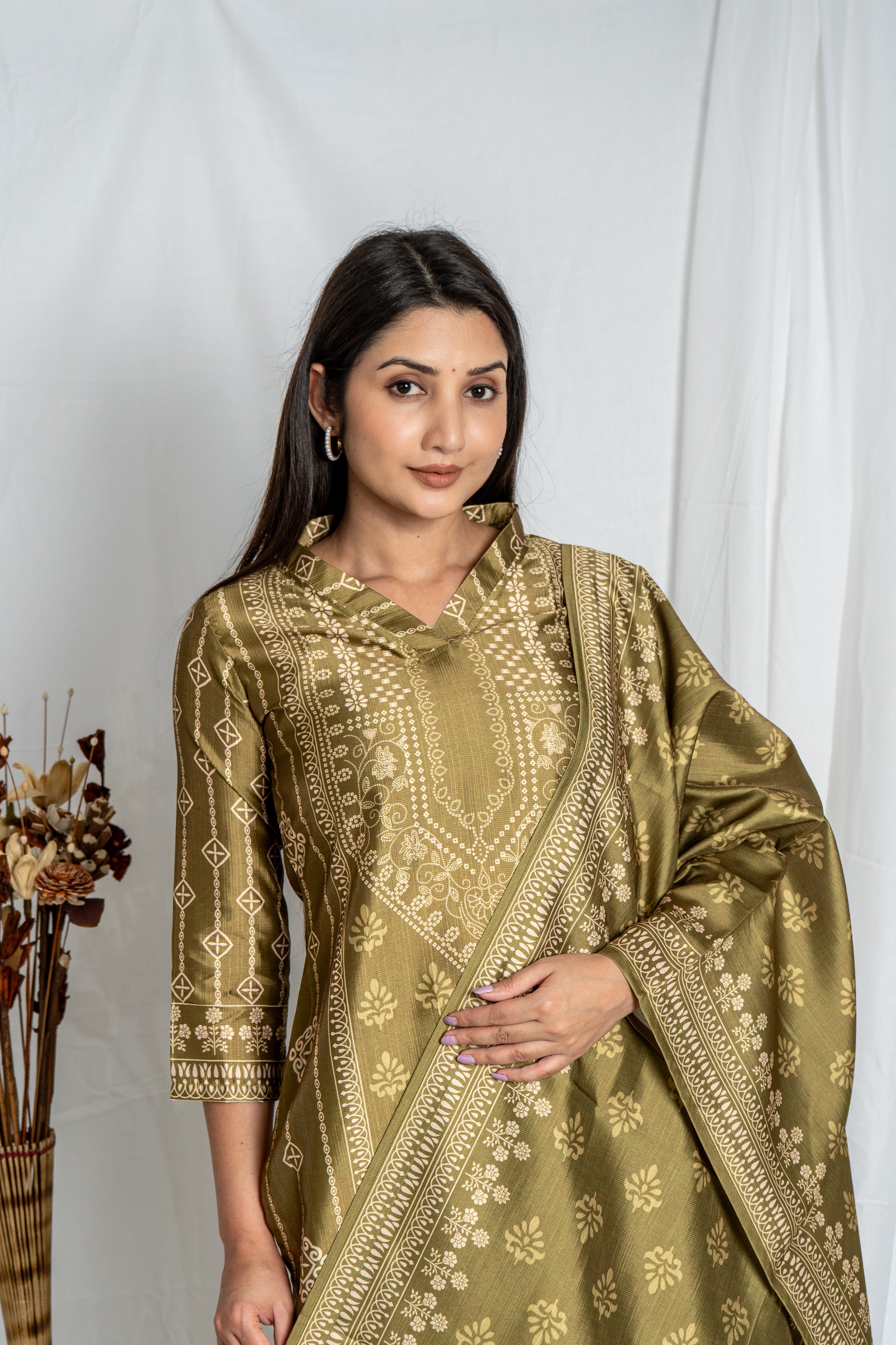 Auraya Ethnic Green Printed Premium Fabric  – Festive Kurta Set Noia