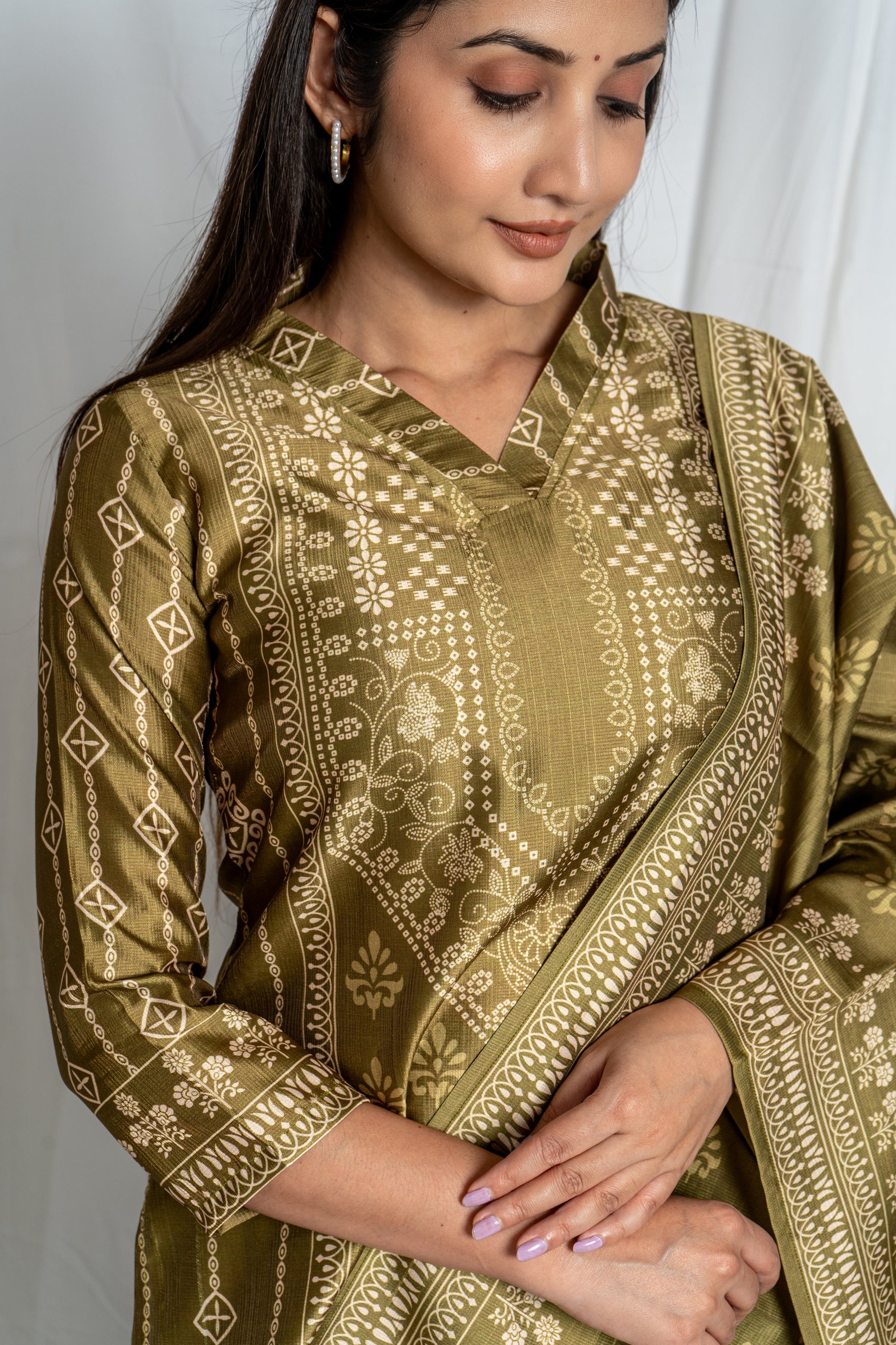 Auraya Ethnic Green Printed Premium Fabric  – Festive Kurta Set Noia