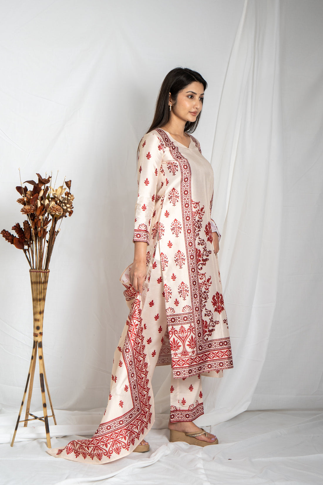 Auraya Off-White & Maroon in Premium Fabric – Elegance Festive Kurta Set Noia