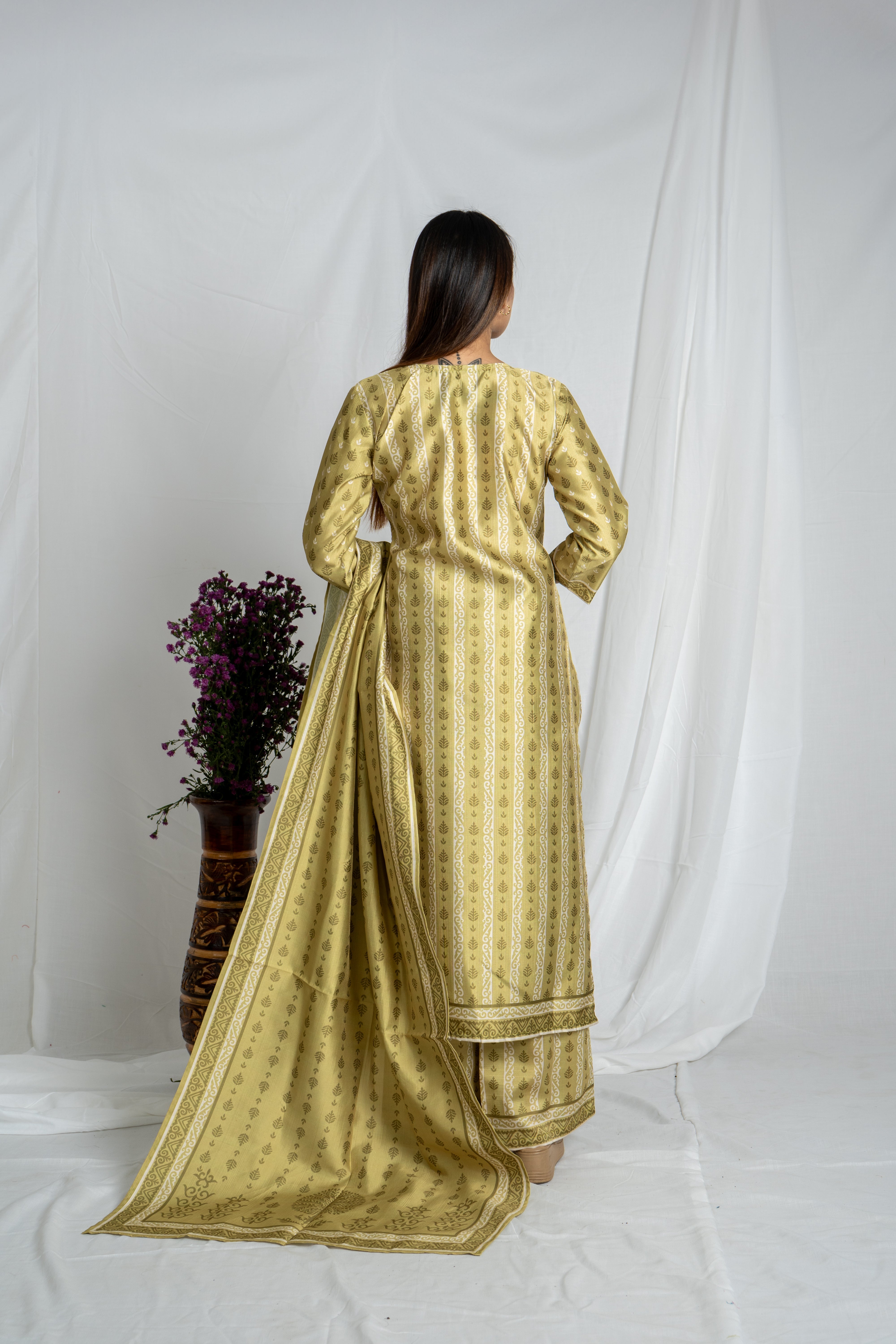 Auraya Olive Green Square Neckline – Premium Kurta Set Noia