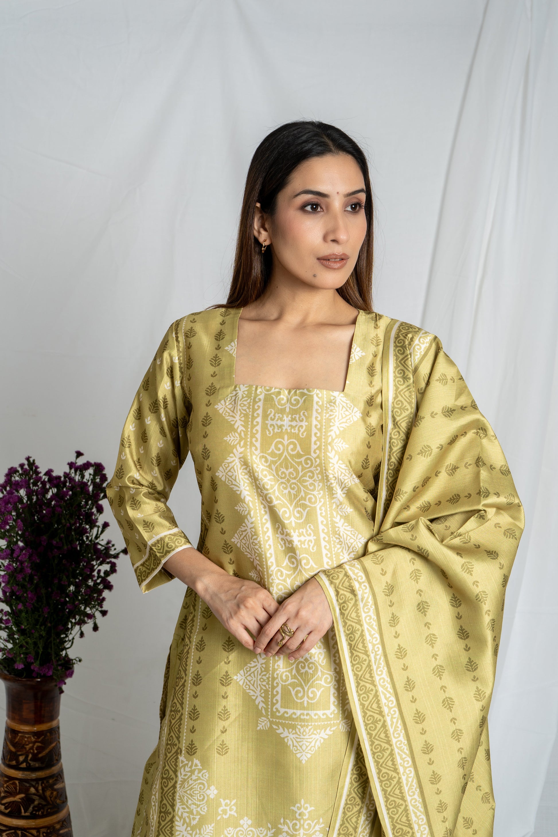 Auraya Olive Green Square Neckline – Premium Kurta Set Noia