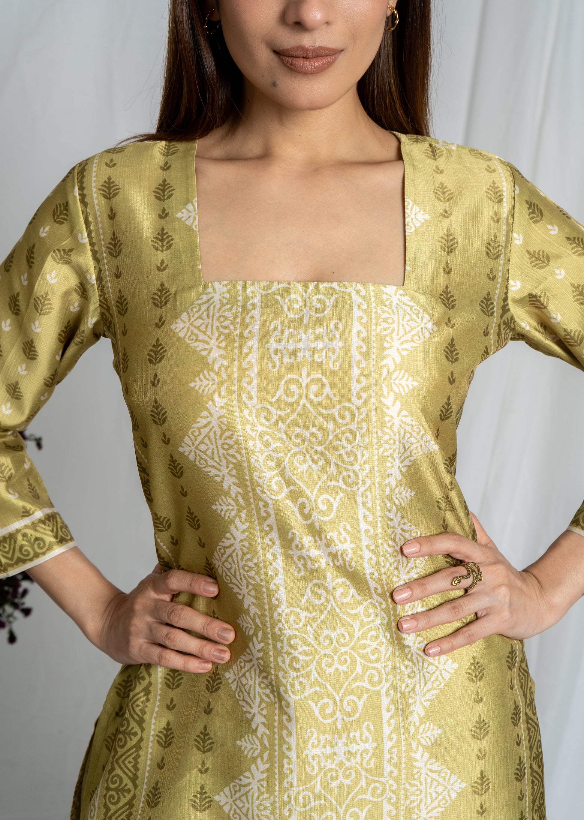 Auraya Olive Green Square Neckline – Premium Kurta Set Noia