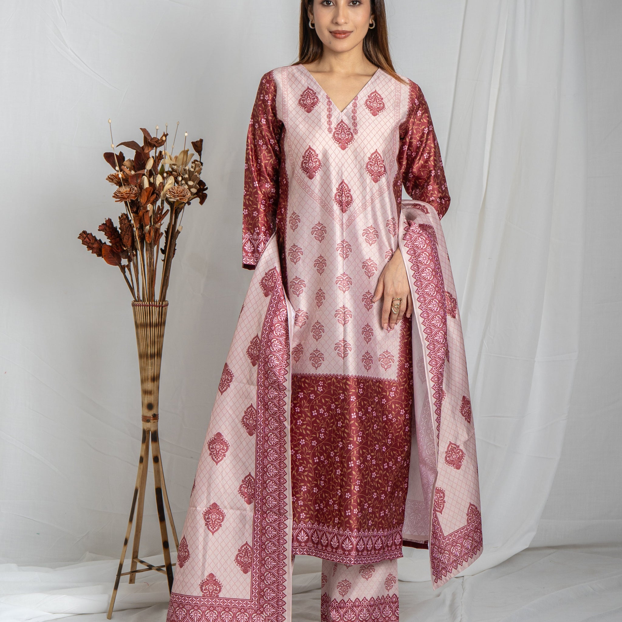 Off-White Multi Premium Fabric Straight Auraya Kurta Set Noia