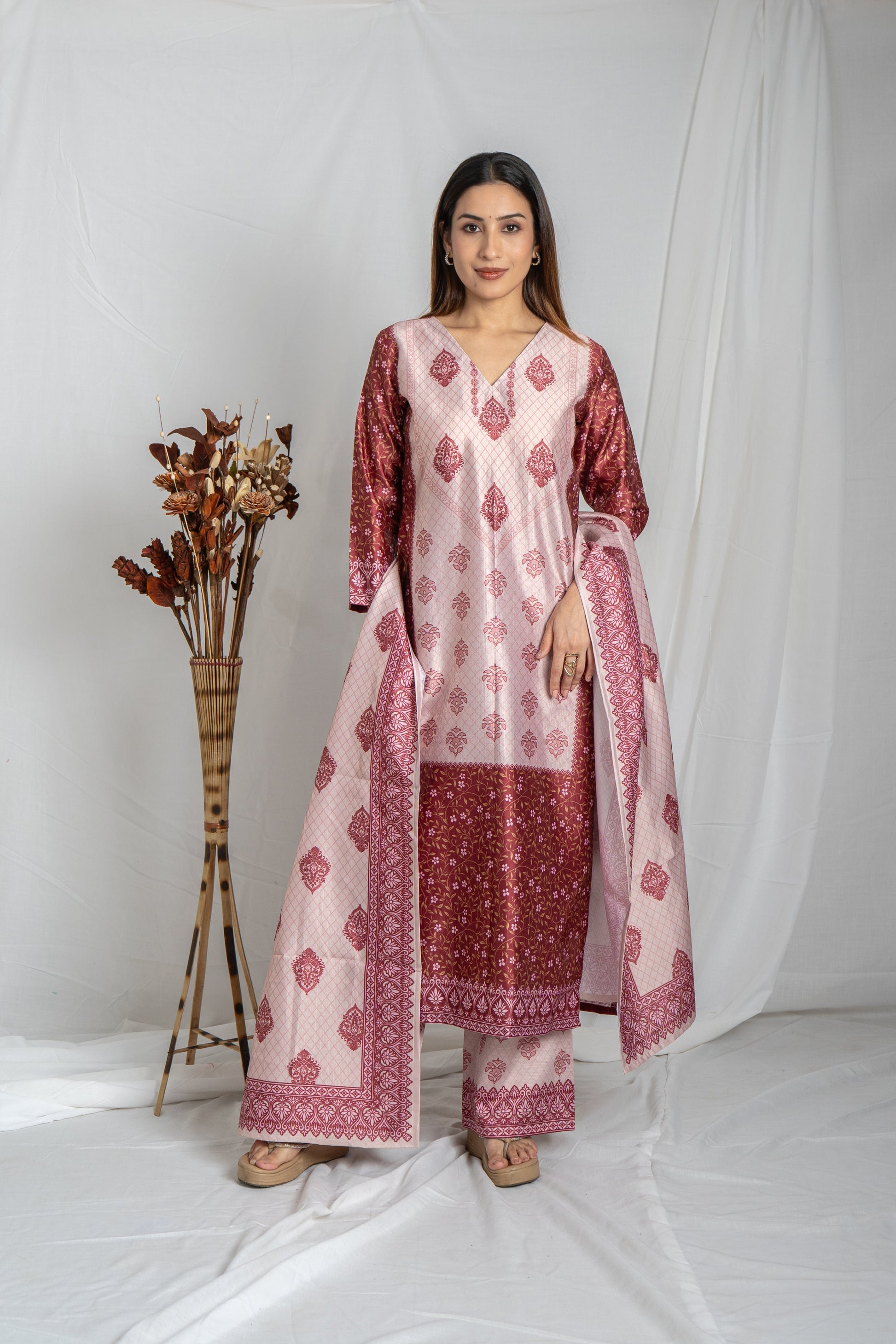 Off-White Multi Premium Fabric Straight Auraya Kurta Set Noia