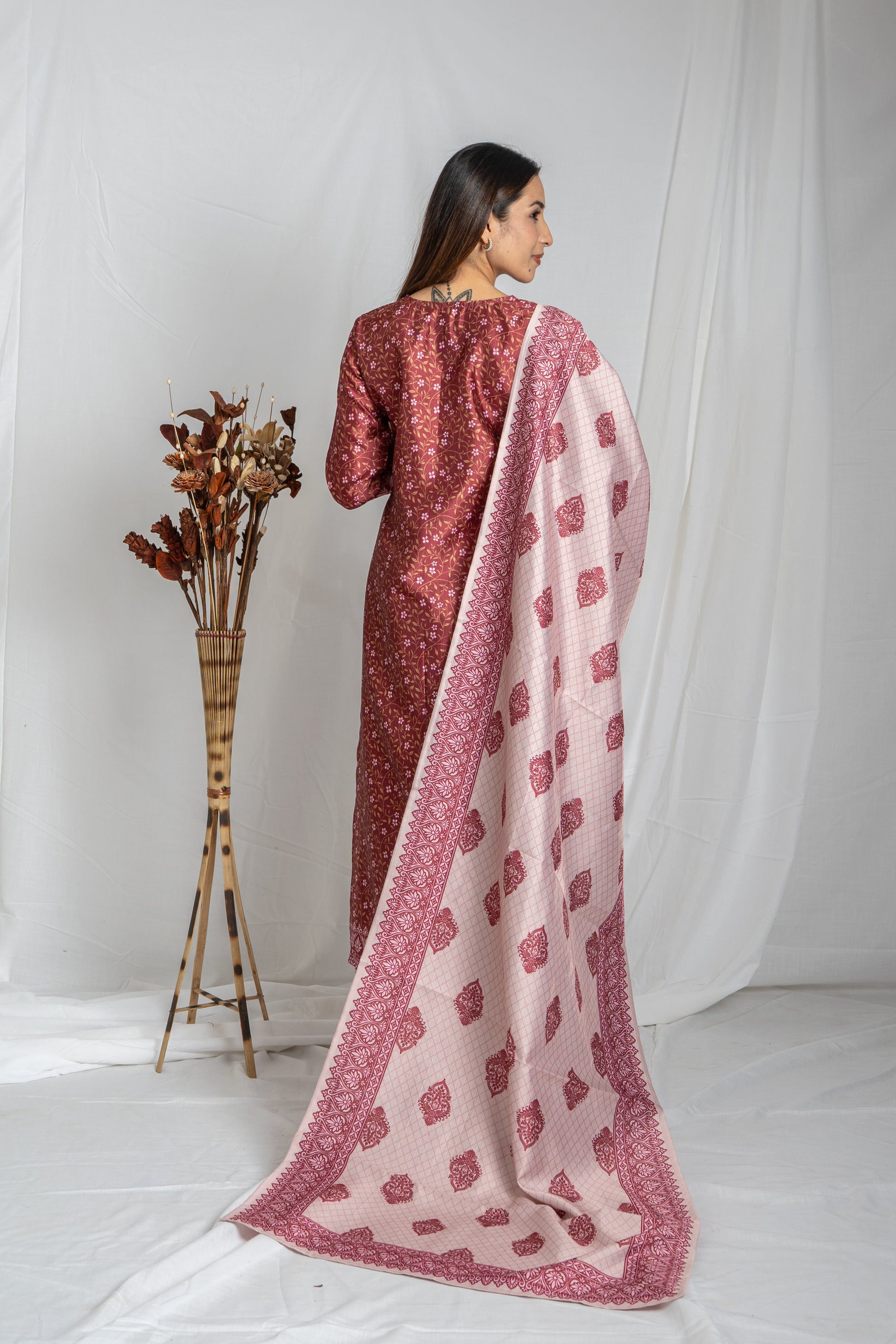 Off-White Multi Premium Fabric Straight Auraya Kurta Set Noia